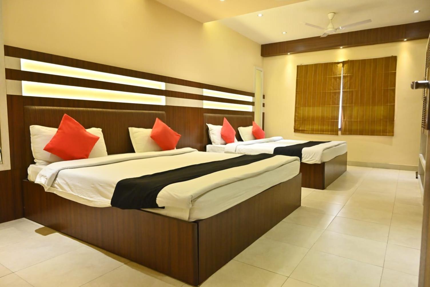 Hotel Royal Cottage Kanpur Extérieur photo